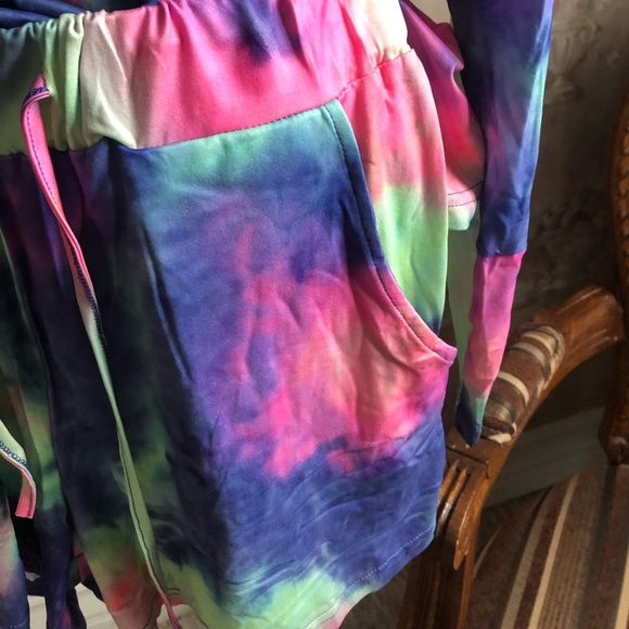 MEDIUM AVAILABLE TIEDYE 2 PIECE SHORTS SET NWT - Picture 6 of 6